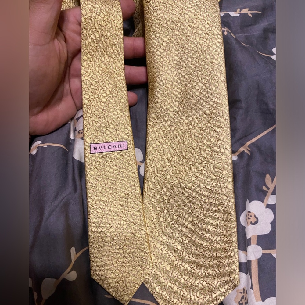 BVLGARI Bulgari Men's 100% Silk All Over Print Design Necktie Made in ItalyNWOT